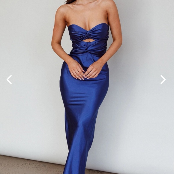 Selfie Leslie Strapless Navy Dress - Picture 4 of 5